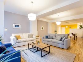 A picture of the hotel: Luxury Apartment Glasgow City Centre