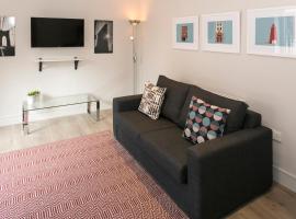 รูปภาพของโรงแรม: Modern Portobello City Centre Apartment