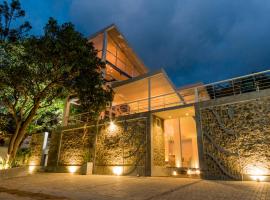 18 Faces with free drop off to Galle Fort by TukTuk、ゴールのホテル