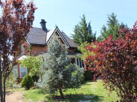 A picture of the hotel: Chalet Lago Azul