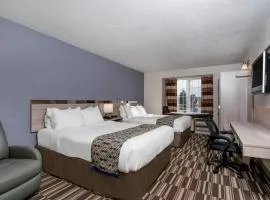 Microtel Inn & Suites by Wyndham Rochester North Mayo Clinic, hotel in Rochester