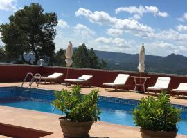 Hotel Photo: Castell de Guardiola