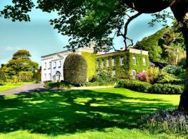 A picture of the hotel: Artramon Farm