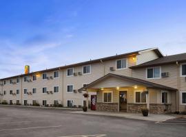 Hotel Photo: Super 8 by Wyndham Council Bluffs IA Omaha NE Area