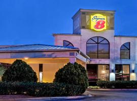 Hình ảnh khách sạn: Super 8 by Wyndham Huntersville/Charlotte Area