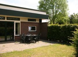 Hotel Photo: Type C Basis 4 persoons bungalow