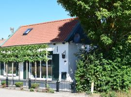 Hotel Photo: Comfortable holiday home in Schoondijke