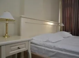 Chateau Royal Hotel