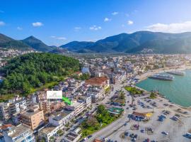 Jolly Hotel, hotel v destinaci Igumenica