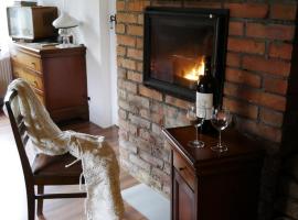 Chata na Zielonym Wzgórzu, hotel en Garcz