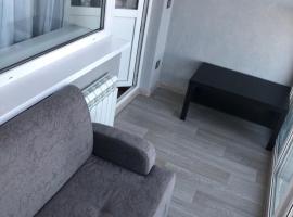 A picture of the hotel: 1 комнатная квартира
