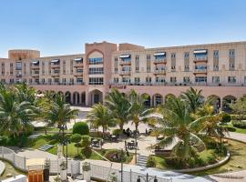होटल की एक तस्वीर: Salalah Gardens Hotel Managed by Safir Hotels & Resorts
