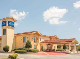Baymont by Wyndham Greenville Woodruff Rd, hotell sihtkohas Greenville