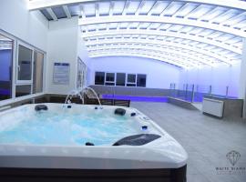 White Diamond, hotel v destinaci Madždal Šams