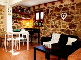 Foto di Hotel: Sweet stone apartment in Imittos