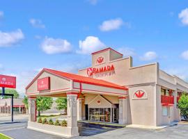 Fotos de Hotel: Ramada by Wyndham Baltimore West