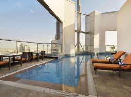 होटल की एक तस्वीर: Ramada Abu Dhabi Corniche