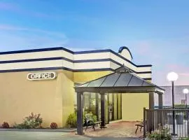 Days Inn by Wyndham Norfolk Military Circle