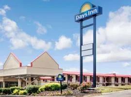 Days Inn by Wyndham Knoxville West