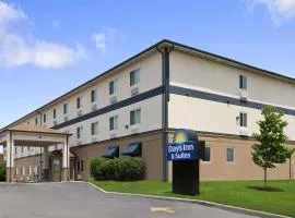 Days Inn & Suites by Wyndham Romeoville