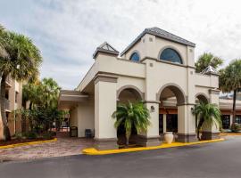 Gambaran Hotel: Days Inn & Suites by Wyndham Orlando Airport