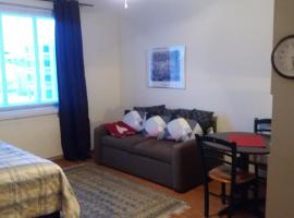 รูปภาพของโรงแรม: Cosy studio apartment