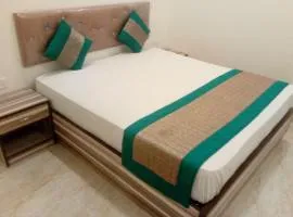 Hotel Marina Aerocity FREE Airport Drop