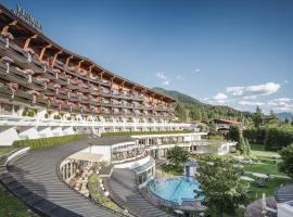 होटल की एक तस्वीर: Krumers Alpin – Your Mountain Oasis