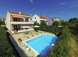 รูปภาพของโรงแรม: Modern Villa in Zadar with Private Swimming Pool