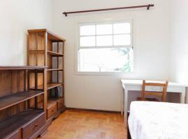 Хотел снимка: Quarto solteiro em apartamento Vila Mariana