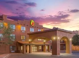 Super 8 by Wyndham Page/Lake Powell: Page şehrinde bir otel