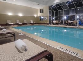 รูปภาพของโรงแรม: Chicago Club Inn & Suite