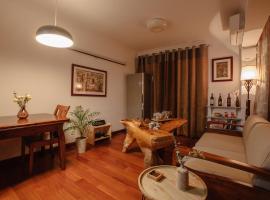 Hotel Foto: Open Type Wooden Apartment