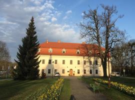 Hotel foto: Zámek Havířov