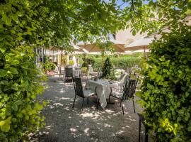 Hotel fotoğraf: Landhaus Bacher