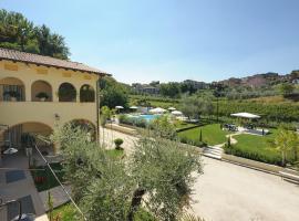 A picture of the hotel: Residence Garda Valtenesi