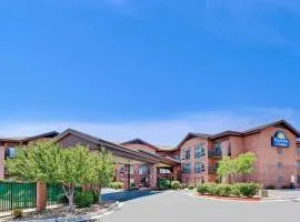 Days Inn & Suites by Wyndham Page Lake Powell, hotelli kohteessa Page