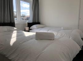 酒店照片: Glenrothes Central Apartments - One bedroom Apartment