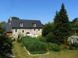 A picture of the hotel: Traditional Holiday Home in Courcy nearby River