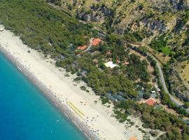 Villaggio Camping Odissea, hotell sihtkohas Marina di Camerota
