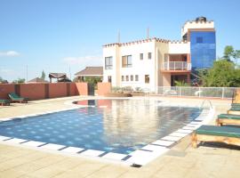 Regency Mount Kenya Hotel, hotel din Timau