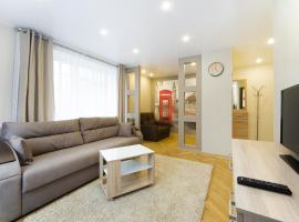 Gambaran Hotel: Apartment at Pilotov 19