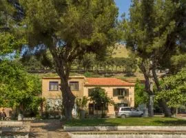 Elaia Hotel