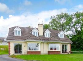 Hotel Photo: 16 Lakeview Villas, Killarney