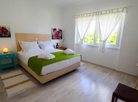 Hotel Photo: Casa da Colina - Sintra
