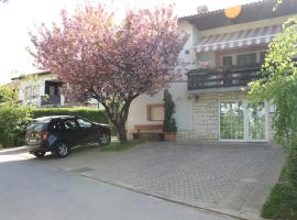 Rooms Jurca, hotel em Postojna