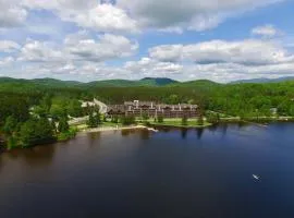 Le Grand Lodge Mont Tremblant, hotel in Mont-Tremblant