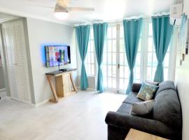 Beach One Bedroom Suite A22, Hotel in Ocho Rios