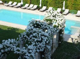 Hotel fotoğraf: Palazzo Ducale Venturi - Luxury Hotel & Wellness