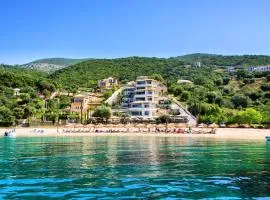 Prima Vista Beachfront Boutique Hotel